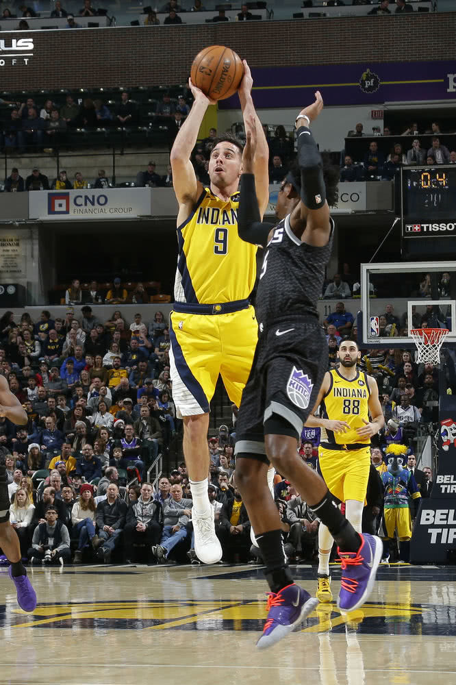 并为季后赛 并为季后赛